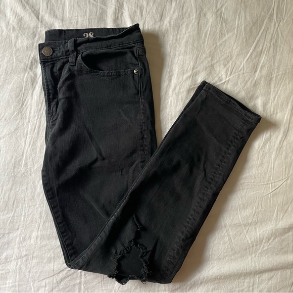 J. Crew Denim - J Crew Distressed Knees Jeans 👖